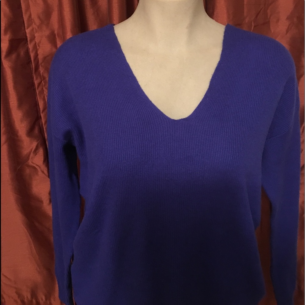Splendid light sweater